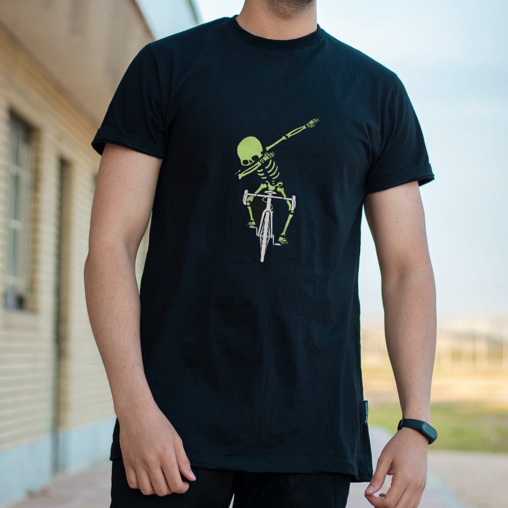 تیشرت طرح اسکلت