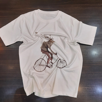 نمونه چاپ شده تیشرت طرح فانتزی گوزن دوچرخه سوار